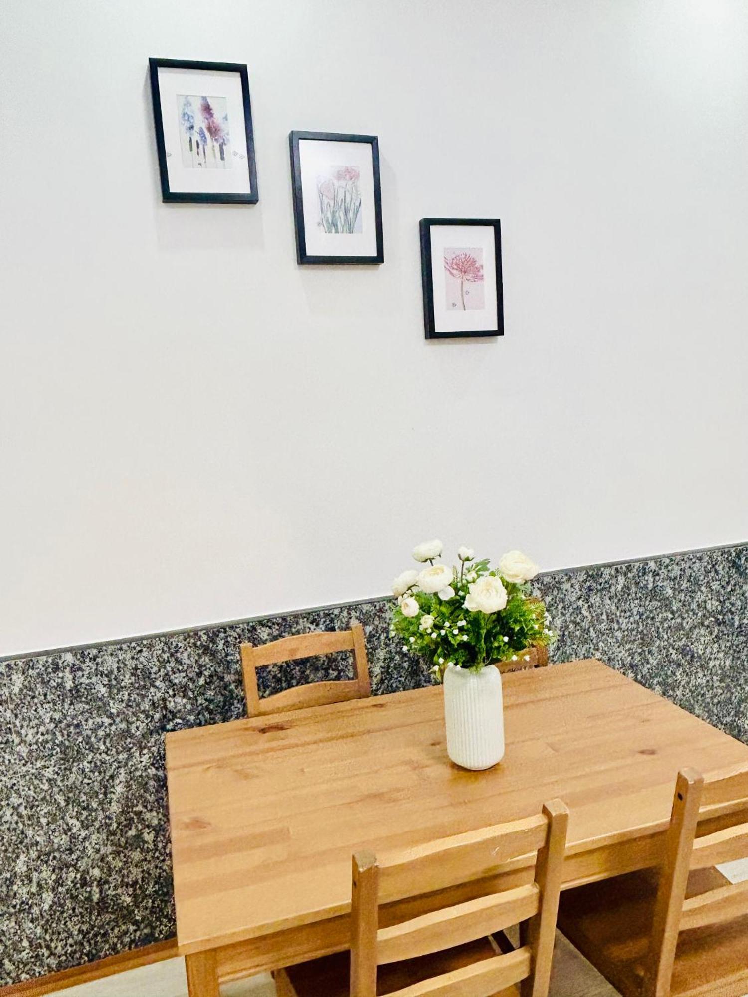 Modern Spacious Apartment In Center Praga Zewnętrze zdjęcie